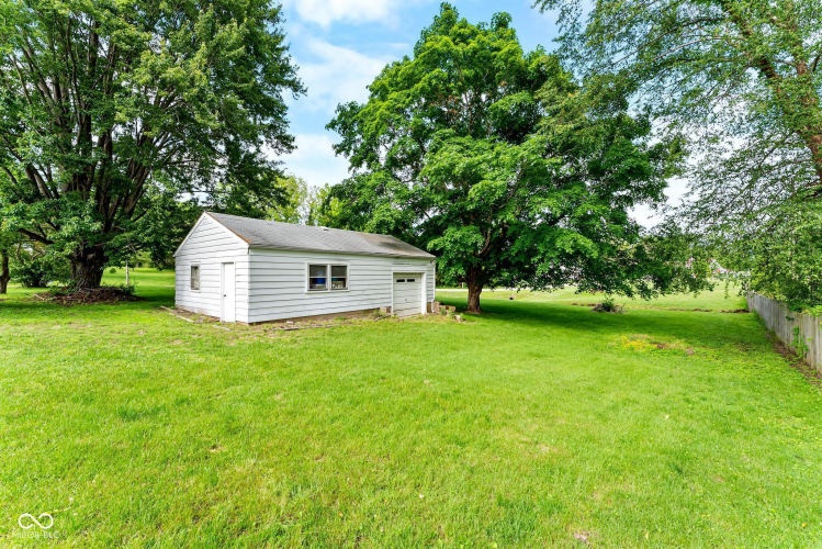 Listing Image 32