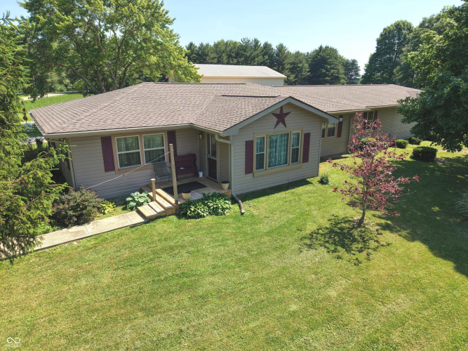 Listing Image 4