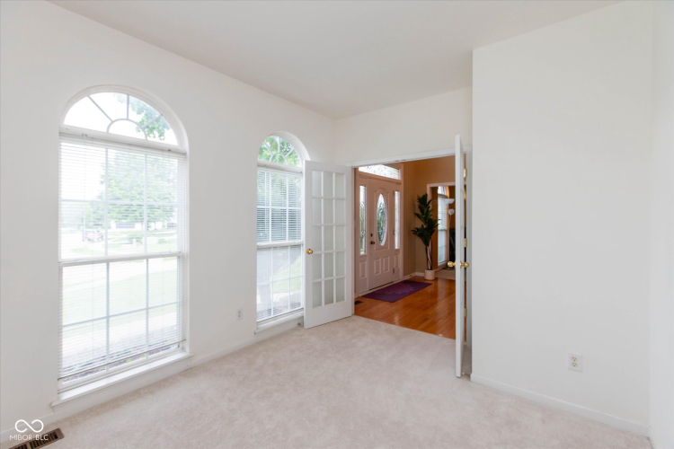 Listing Image 17