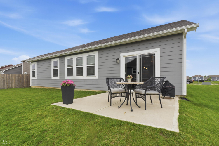 Listing Image 52