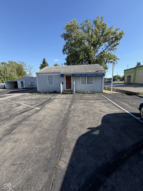 Listing Image 6