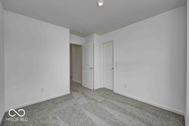 Listing Image 24
