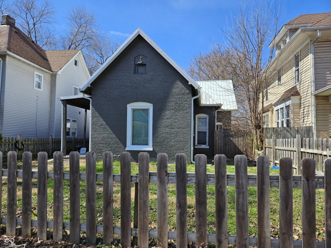 Listing Image 3
