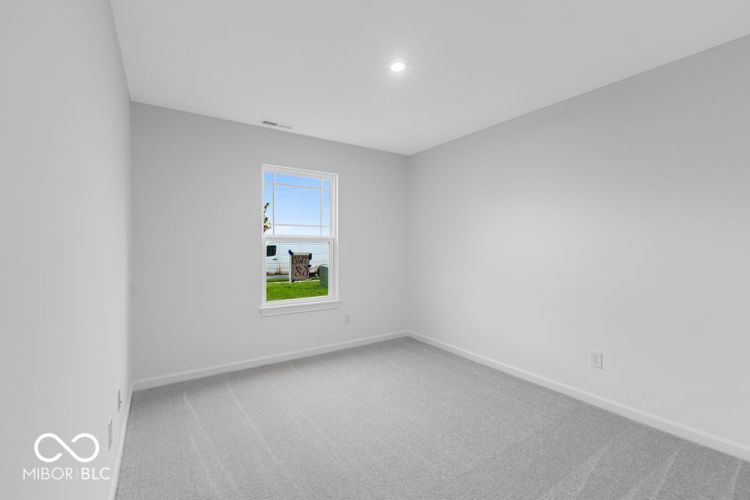 Listing Image 24