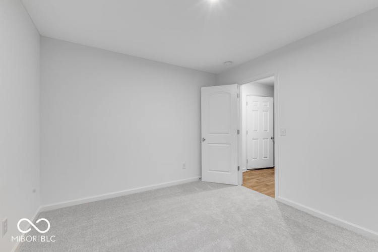 Listing Image 27