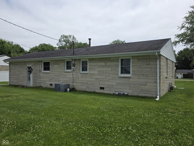 Listing Image 5