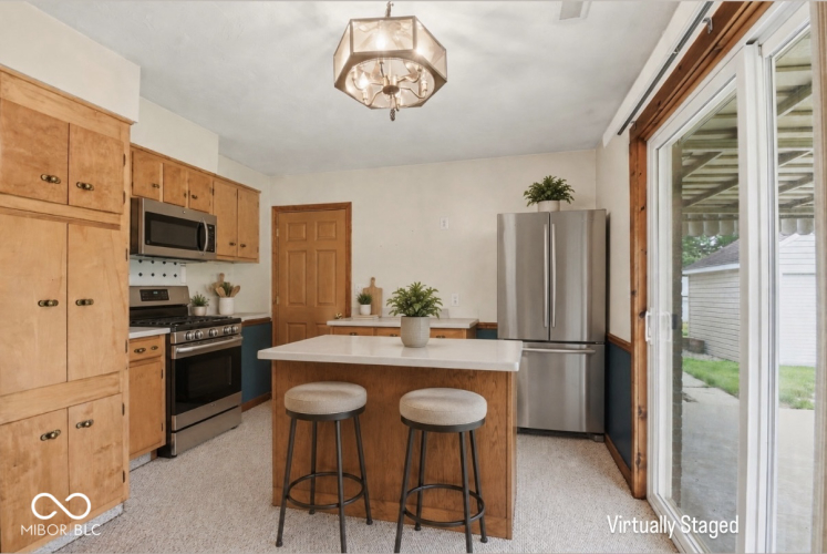 Listing Image 12