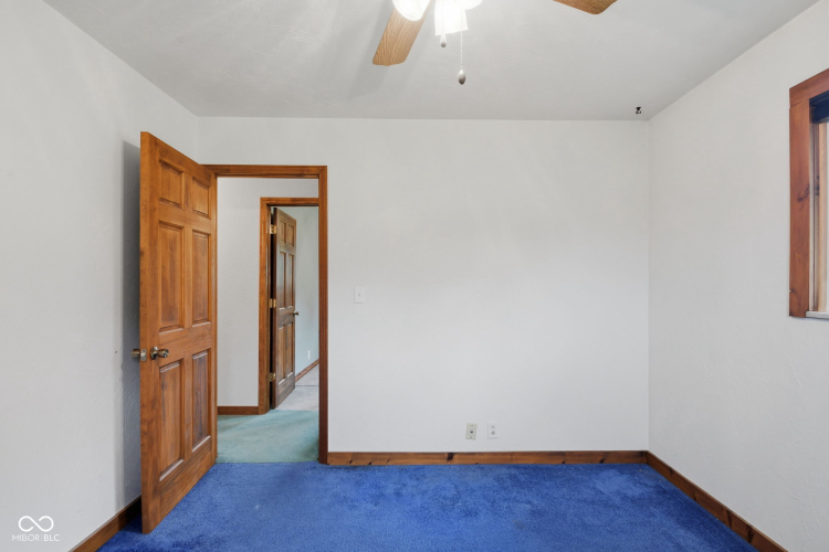 Listing Image 24