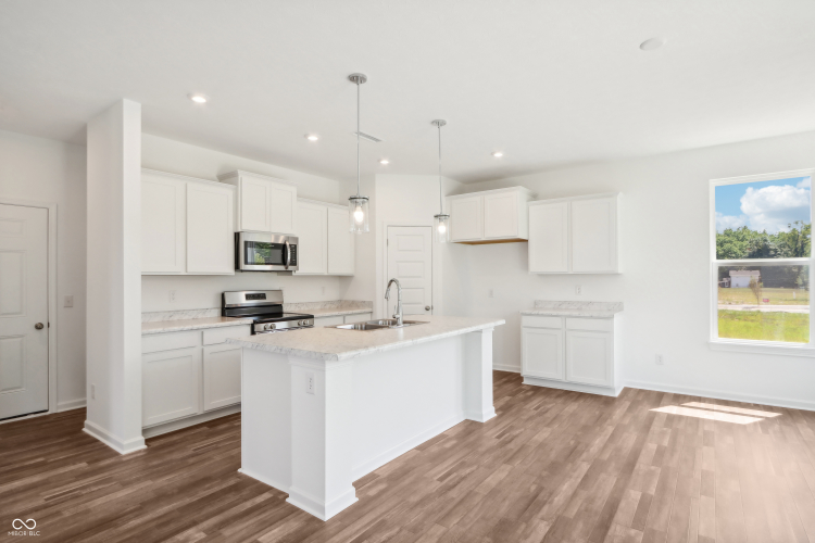 Listing Image 14