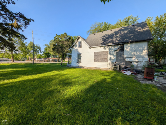 Listing Image 3