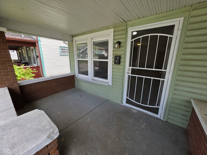 Listing Image 3