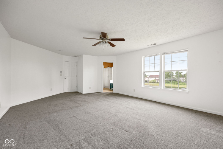 Listing Image 24