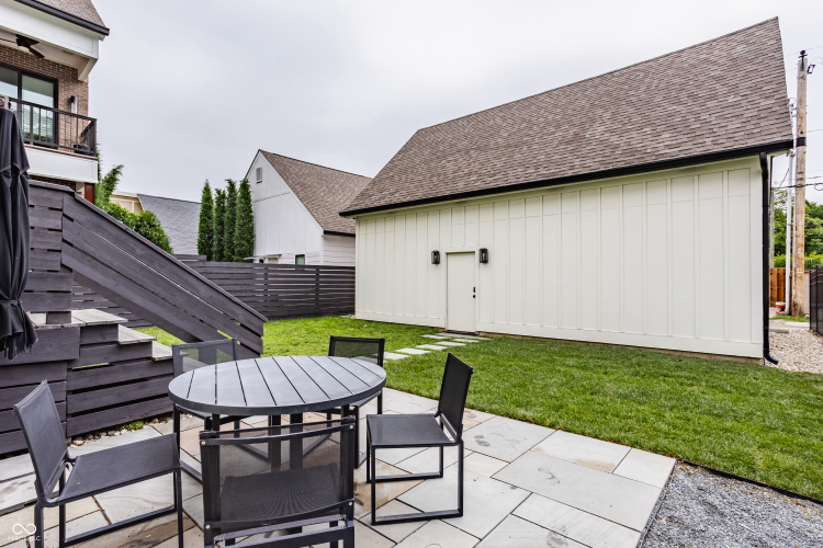 Listing Image 64