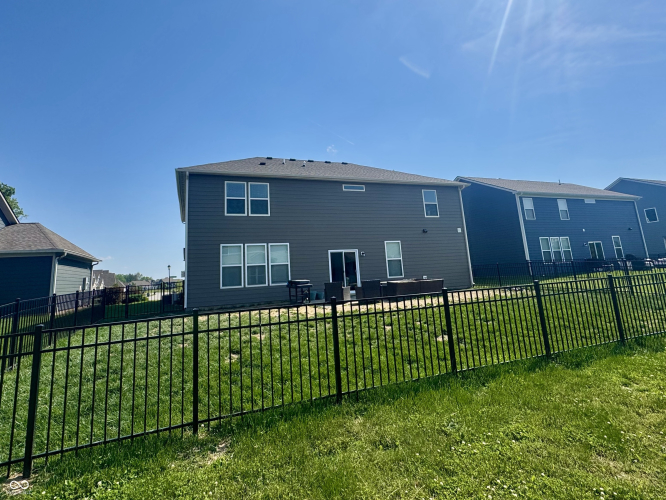 Listing Image 16