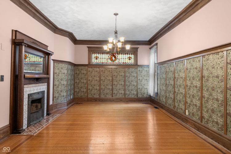 Listing Image 19