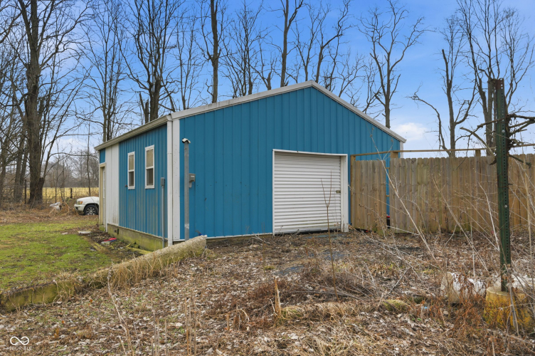 Listing Image 8