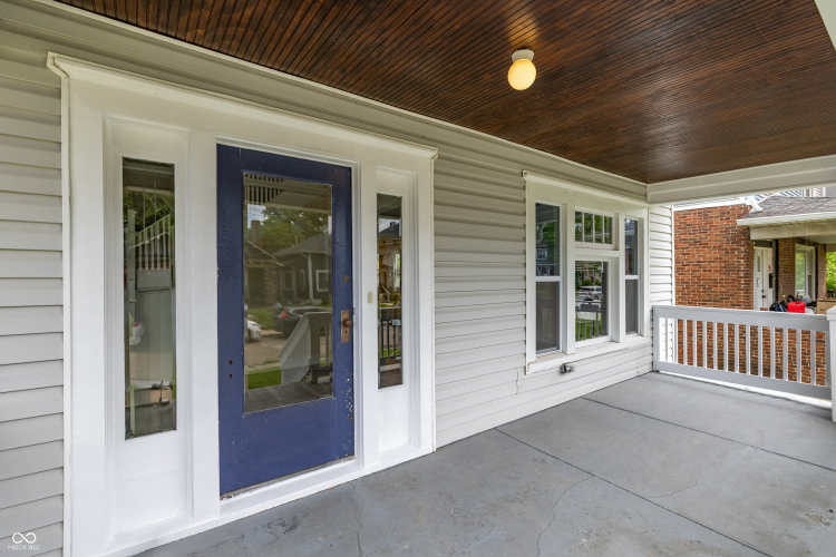 Listing Image 3