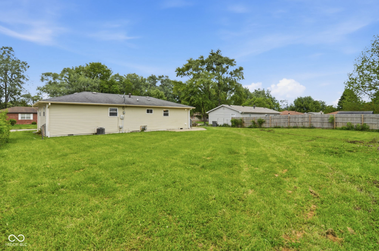 Listing Image 24
