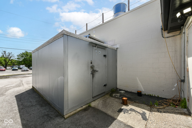 Listing Image 13
