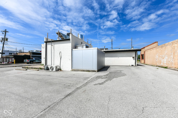 Listing Image 14