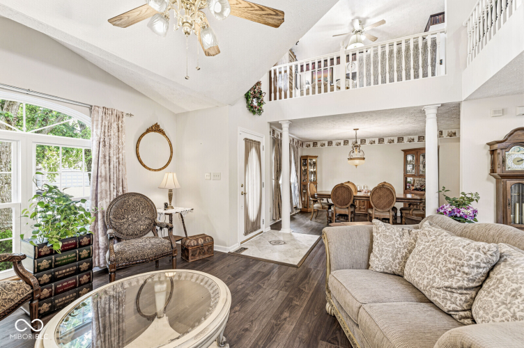 Listing Image 11