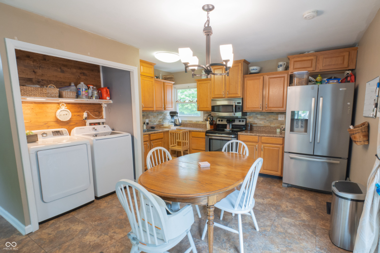 Listing Image 19