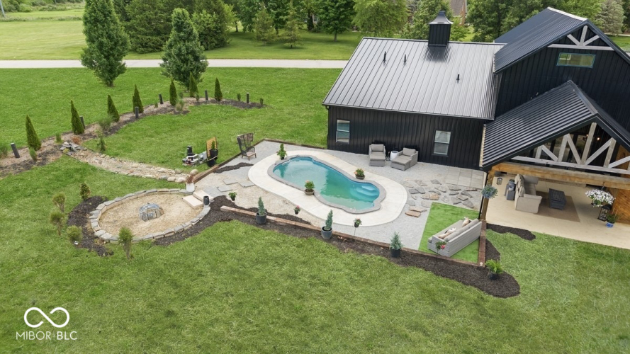 Listing Image 64