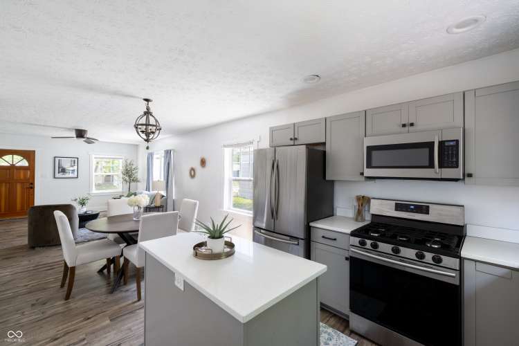 Listing Image 13