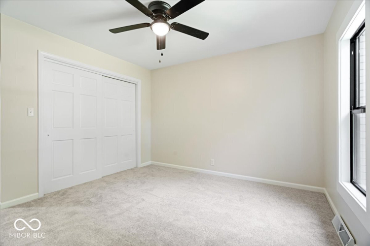 Listing Image 27