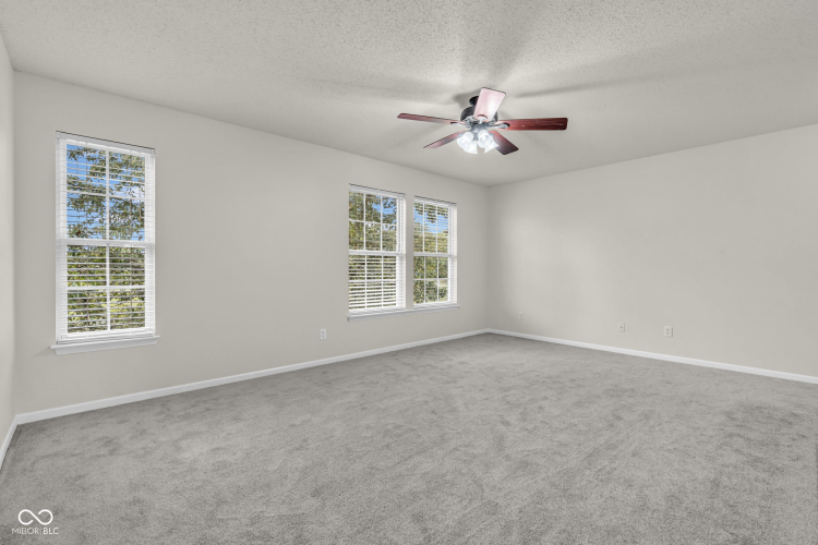 Listing Image 52