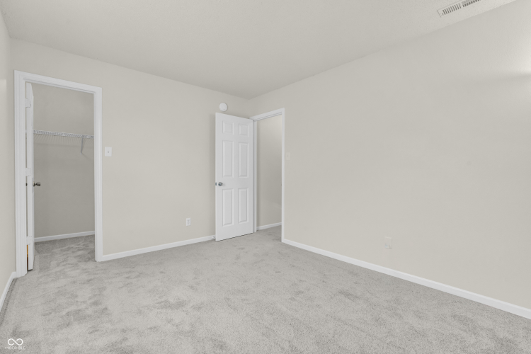 Listing Image 73