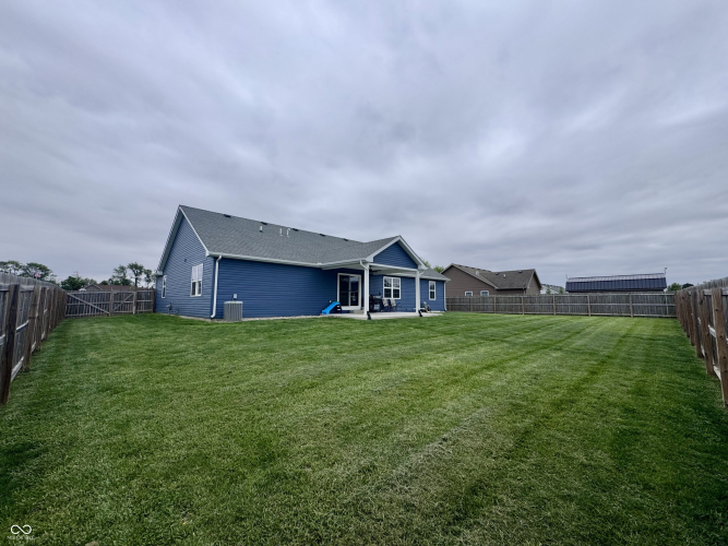 Listing Image 24