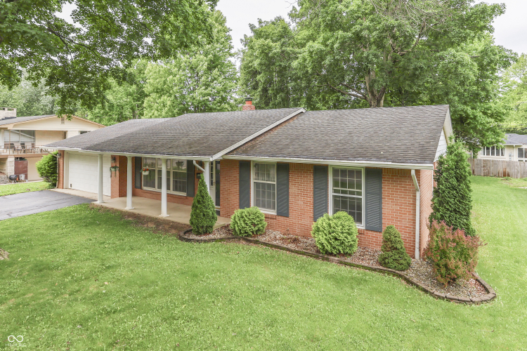 Listing Image 4