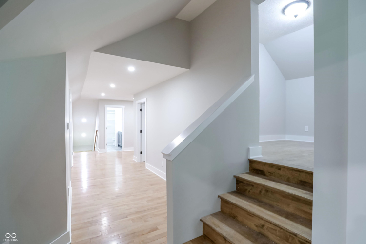 Listing Image 65