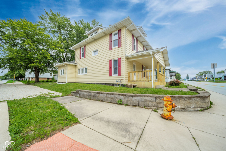 Listing Image 3