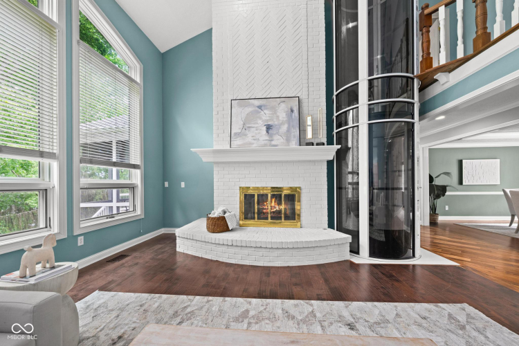 Listing Image 11