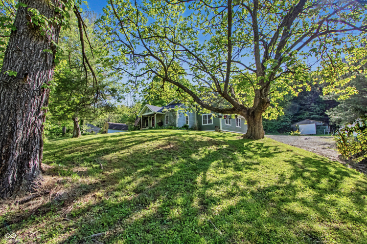 Listing Image 4