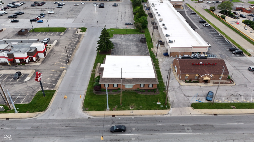 Listing Image 6