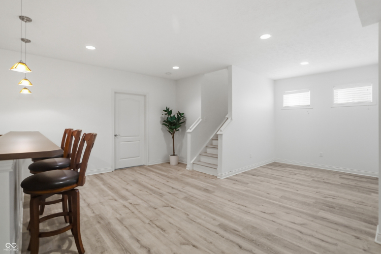 Listing Image 51