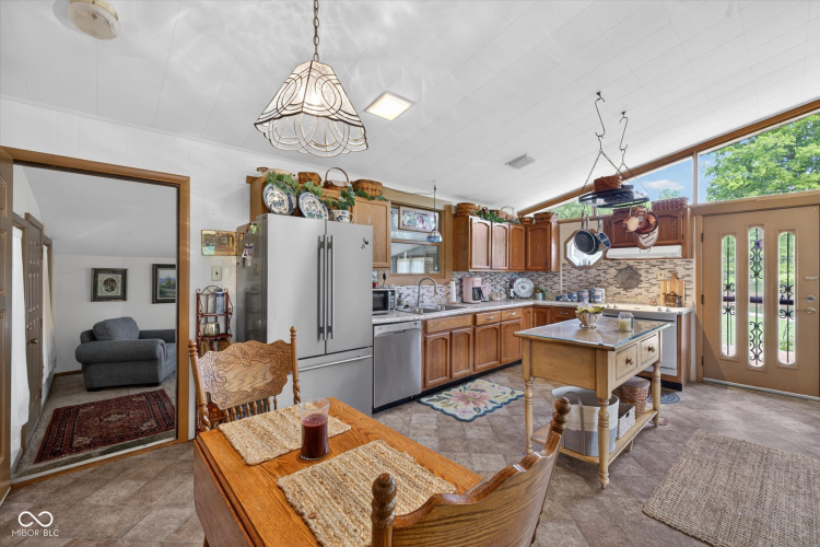 Listing Image 13