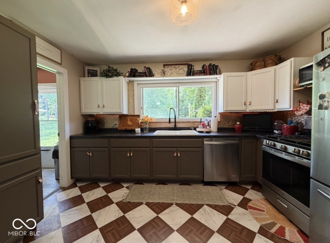 Listing Image 15
