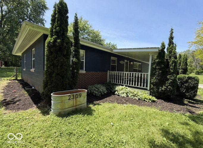 Listing Image 8