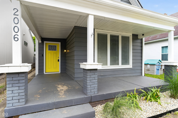 Listing Image 3