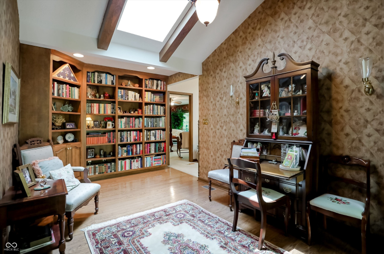 Listing Image 7