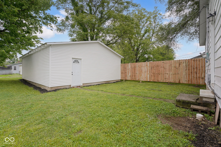 Listing Image 16