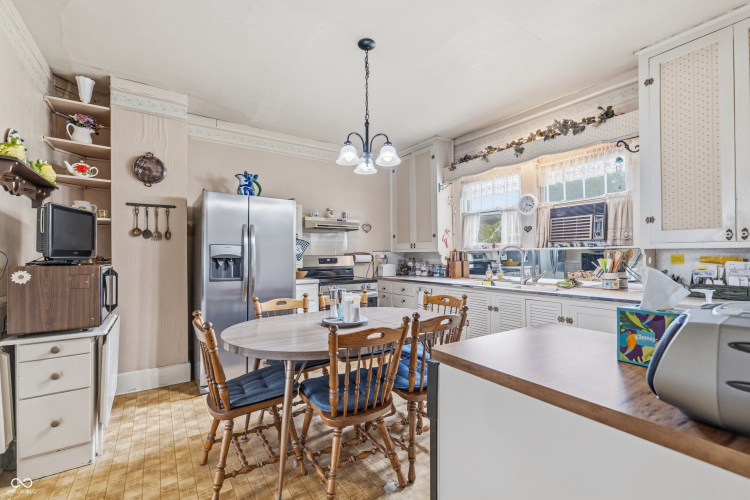 Listing Image 14