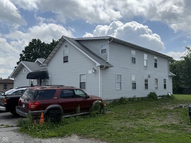 Listing Image 8