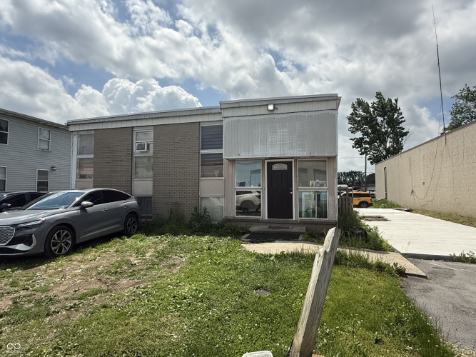 Listing Image 9