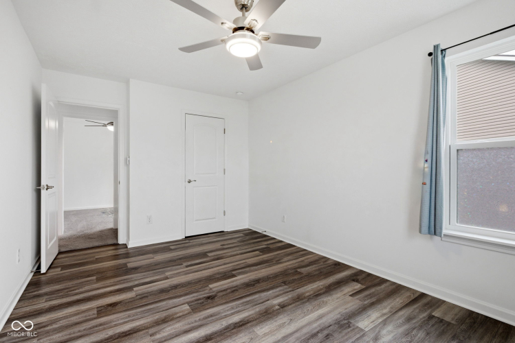 Listing Image 52