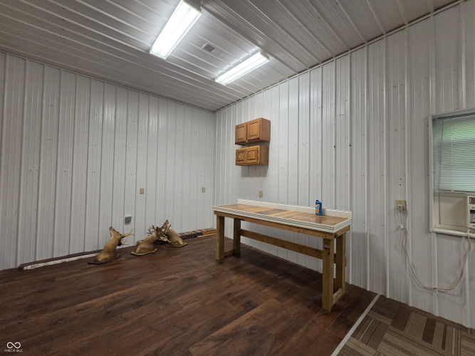 Listing Image 40